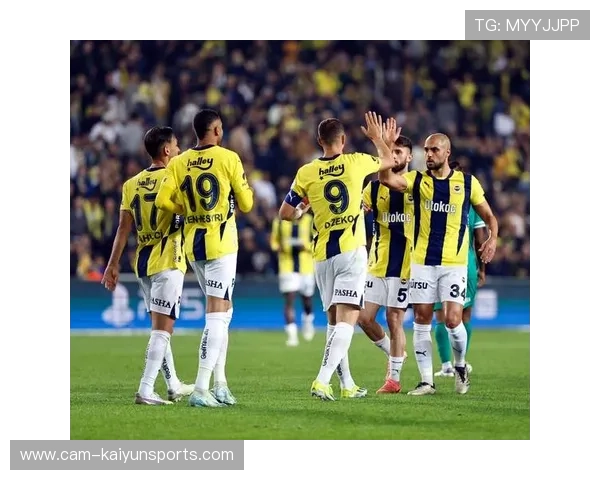 费内巴切变阵3-4-3迎战费耶诺德，AI模型警示防反战术或克主队肋部空档