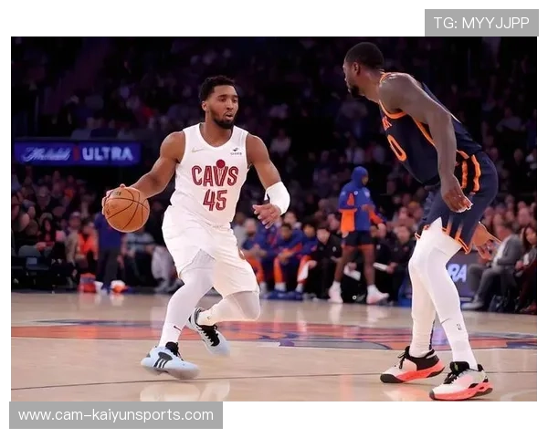 骑士124-91狂胜快船33分，米切尔率队止颓